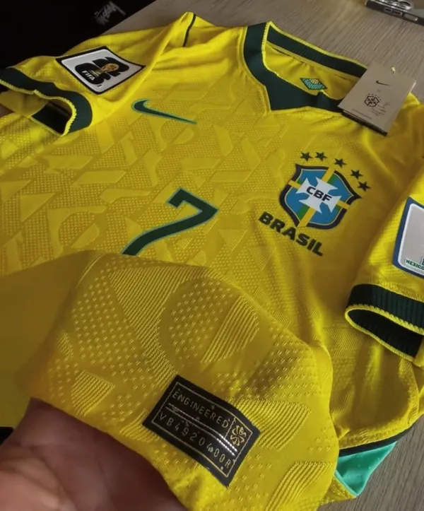 Foto enviada por cliente: camisola amarela da Seleção Brasileira
