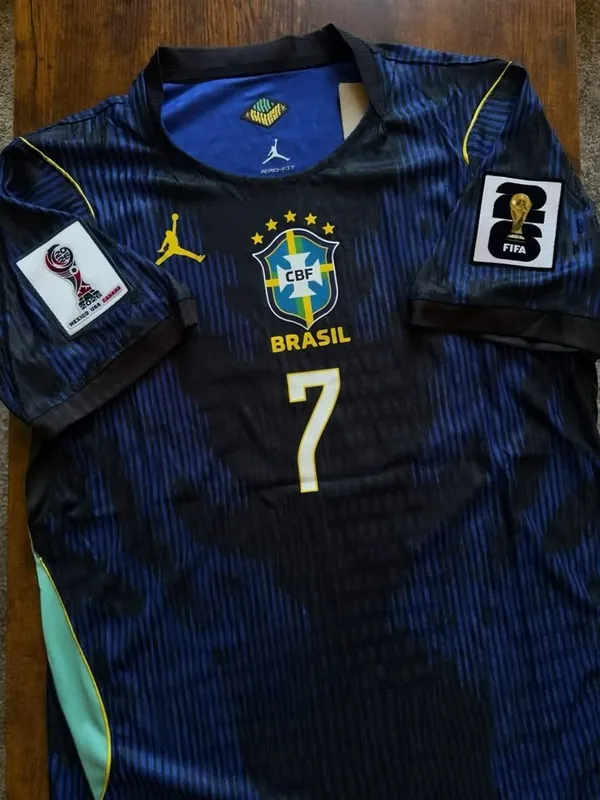 Foto enviada por cliente: camisola azul da Seleção Brasileira